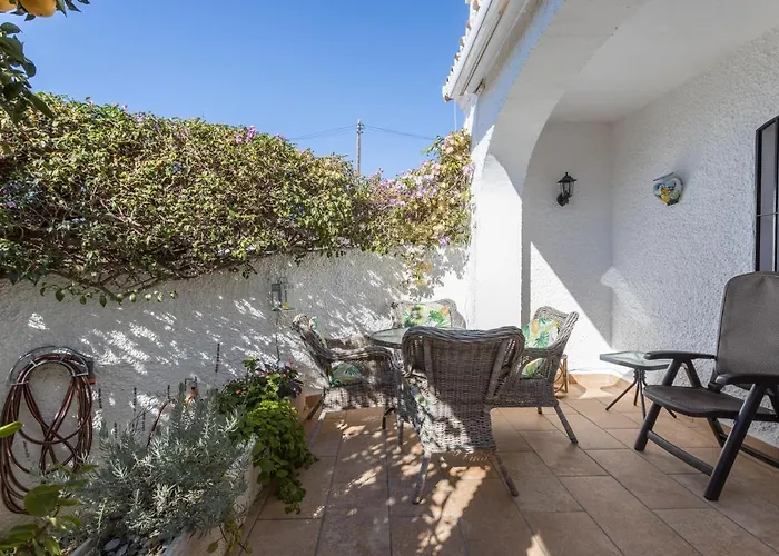 Casa De Junemor * Нерха